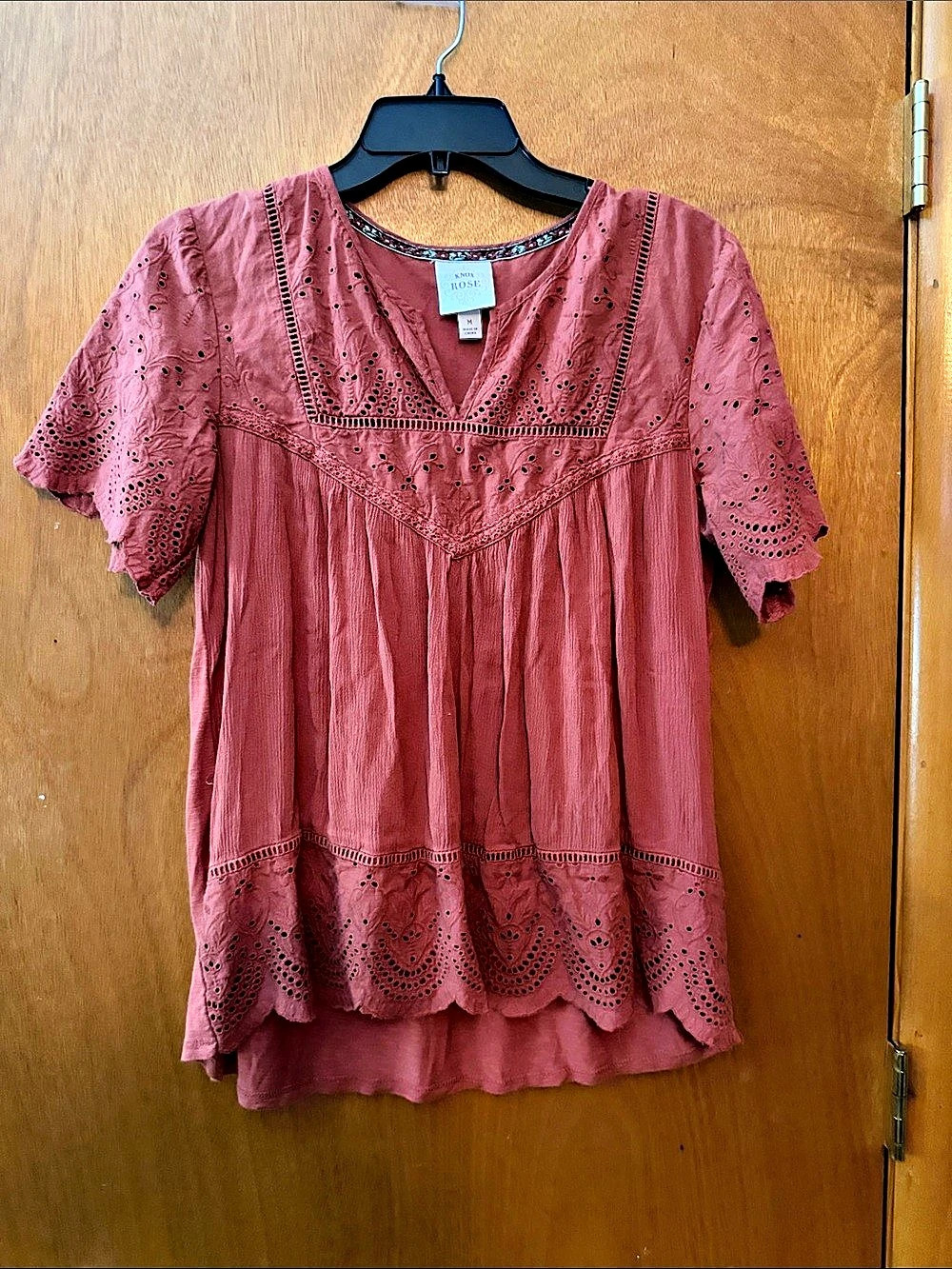 Knox Rose Eyelet Blouse in Pink Size Medium Like New